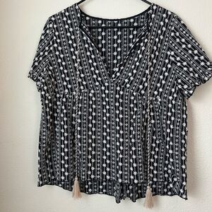 Black White Embroidered Boho Tassel Peplum Top S Floral Stitch Festival Cottage